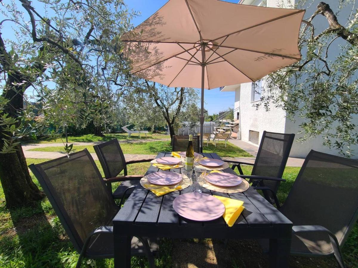 App. Mimosa Minerva Holiday Home مانربا ديل جاردا المظهر الخارجي الصورة