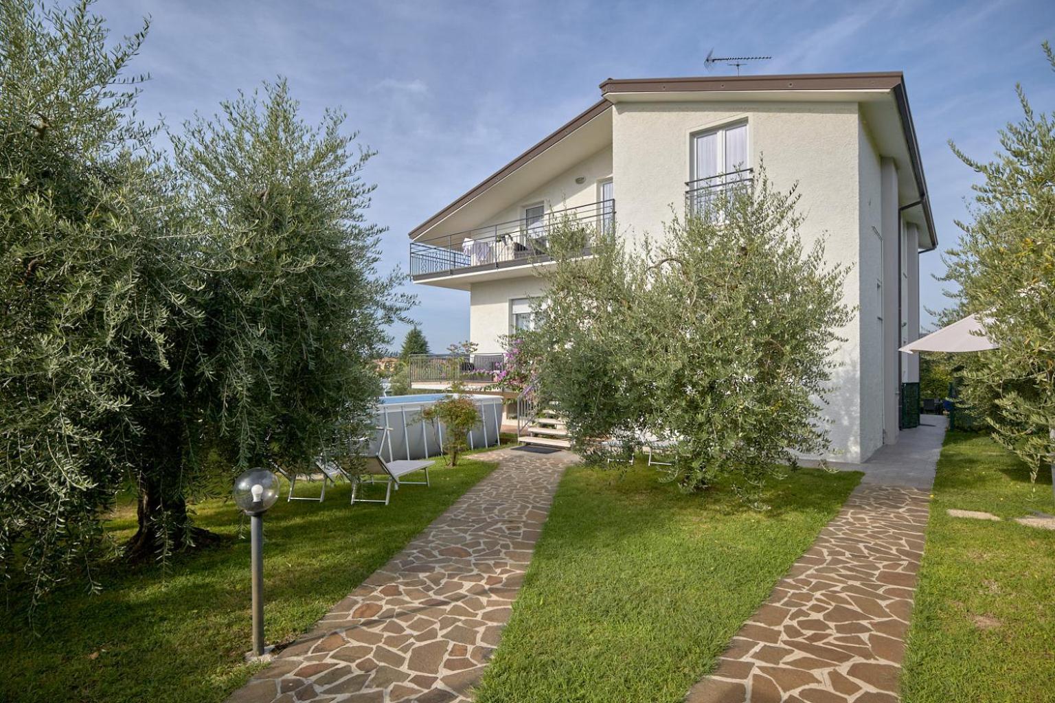 App. Mimosa Minerva Holiday Home مانربا ديل جاردا المظهر الخارجي الصورة