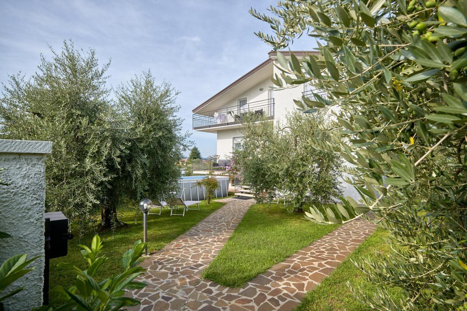 App. Mimosa Minerva Holiday Home مانربا ديل جاردا المظهر الخارجي الصورة