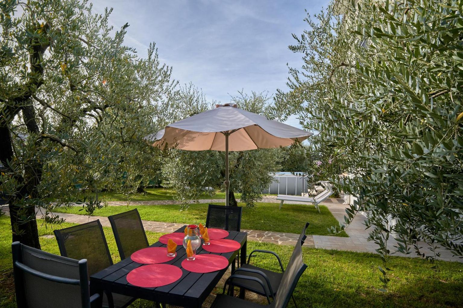 App. Mimosa Minerva Holiday Home مانربا ديل جاردا المظهر الخارجي الصورة