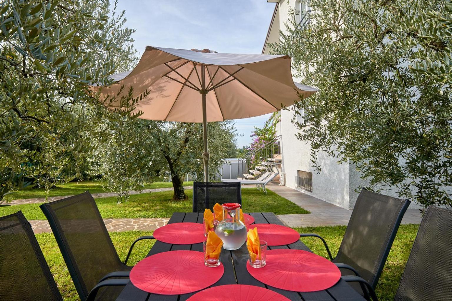 App. Mimosa Minerva Holiday Home مانربا ديل جاردا المظهر الخارجي الصورة